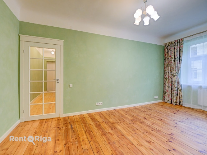 В аренду предлагается отремонтированная квартира в историческом здании.  + Рига - изображение 5