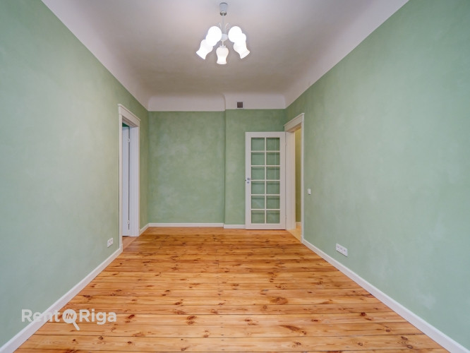 В аренду предлагается отремонтированная квартира в историческом здании.  + Рига - изображение 2
