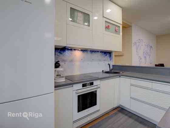 Продаётся 3-комнатная квартира в новом проекте VARAVĪKSNES NAMI  В продаже светлая, Rīga