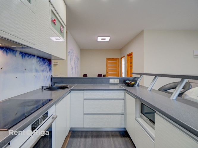 Pārdod 3-istabu dzīvokli jaunajā projektā VARAVĪKSNES NAMI  Pārdošanā gaišs, mājīgs un Rīga - foto 7