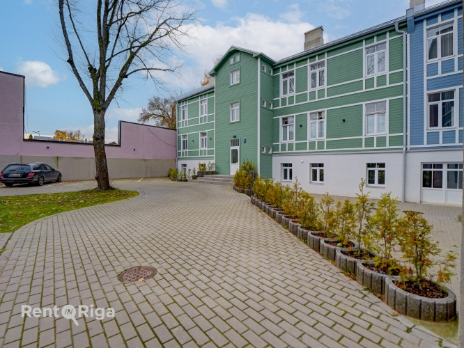 Pārdošanā komerctelpas fasādes mājā!  Piedāvājumā 1. stāva komerctelpas! Objekts atrodās Rīga - foto 6