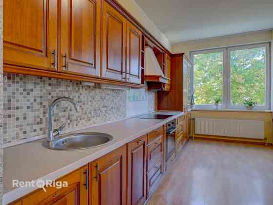 Сдаётся светлая и уютная квартира в проекте "Duntes ozoli"  Предлагается просторная и Рига