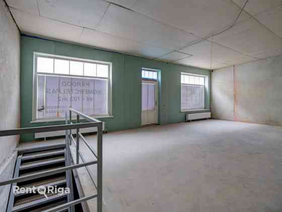 Продаются коммерческие помещения на 1 этаже + складское помещение на -1 этаже! Rīga
