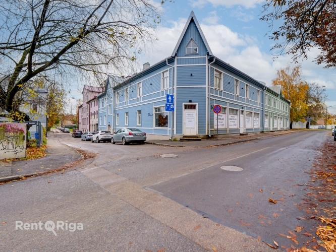 Pārdošanā komerctelpas pirmajā stāvā + noliktavas telpa -1 stāvā!  Piedāvājumā 1. stāva Rīga - foto 1