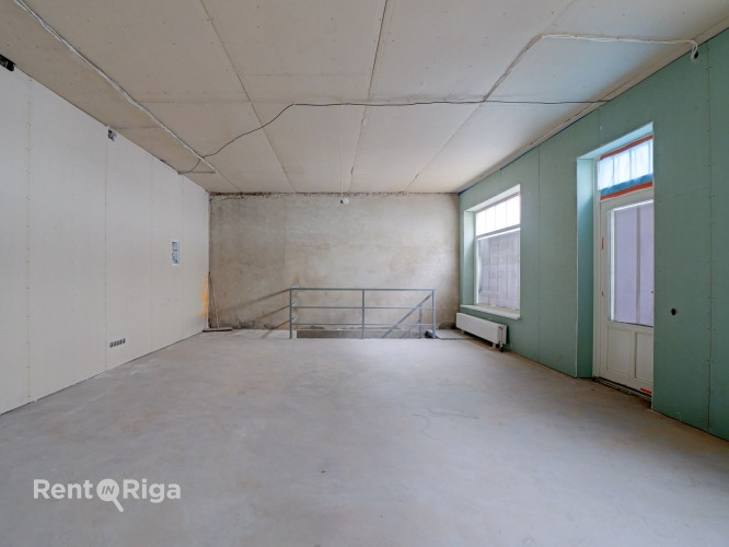 Pārdošanā komerctelpas pirmajā stāvā + noliktavas telpa -1 stāvā!  Piedāvājumā 1. stāva Rīga - foto 3