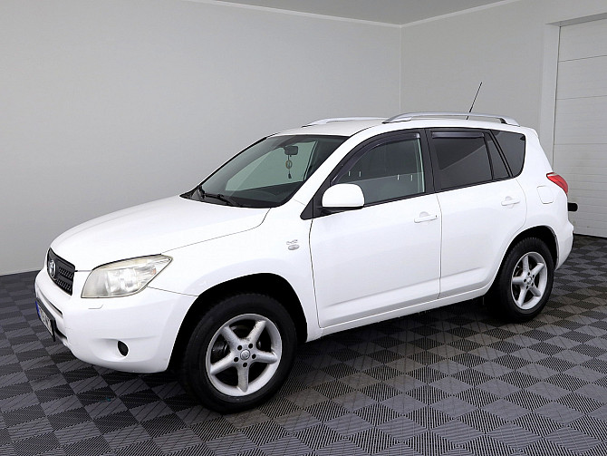 Toyota RAV4 Linea Sol 4x4 2.2 D-4D 100kW Tallina - foto 2