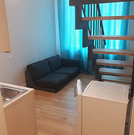 Rīga, Zasulauka ielā 28 tiek izīrēts divstāvu dzīvoklis. Dzīvokļa platība ir 23 kvadrātmetri.... Рига - изображение 2