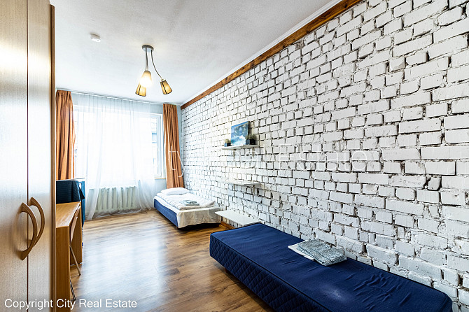 Fasādes māja, renovēta māja, ķieģeļu mūra sienas, kāpņu telpa pēc kosmētiskā remonta, Rīga - foto 8