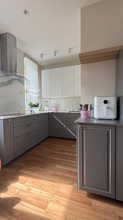 Фасадный дом, реновированный дом, реставрированный дом, место для машины, вход с Рига - изображение 6