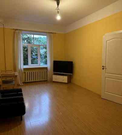 Сдается светлая и просторная четырехкомнатная квартира в центре!  Квартира Рига