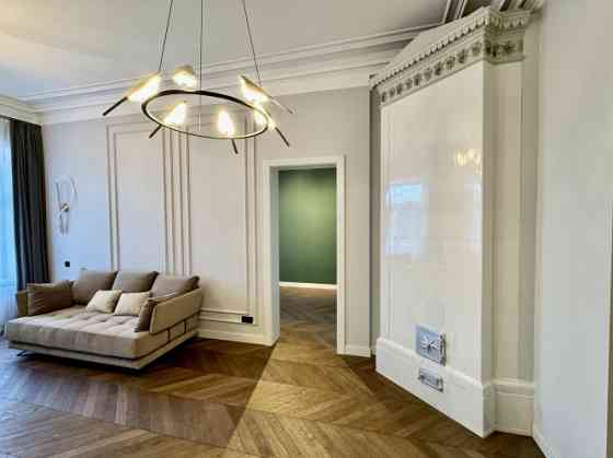 Элегантная 4-комнатная квартира в самом сердце Риги!  Сочетание Rīga