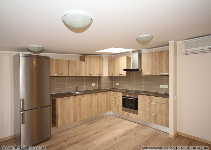 Piecu istabu dzīvoklis klusajā centrā, renovētā ēkā Pumpura ielā.  Dzīvoklis sastāv no Rīga - foto 8