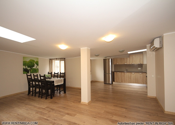 Piecu istabu dzīvoklis klusajā centrā, renovētā ēkā Pumpura ielā.  Dzīvoklis sastāv no Rīga - foto 6