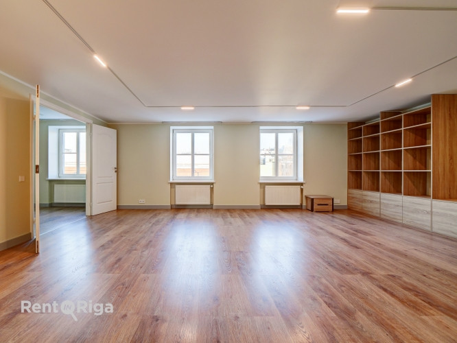 Piecu istabu dzīvoklis klusajā centrā, renovētā ēkā Pumpura ielā 3.  Tas ir tikko kā pēc Rīga - foto 13