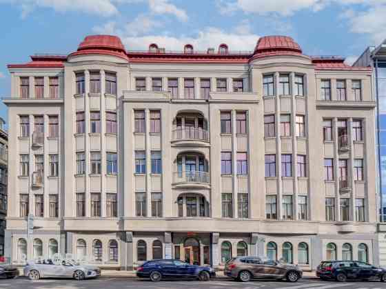 Biroja telpas prestižā vietā  Elizabetes ielā  Piedāvājam nomāt biroju Rīgas centrā, renovētā un sak Rīga