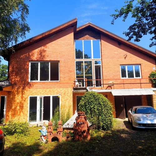 Pārdod trīs stāvu dzīvojamo māju Ogrē ar lieliskām attīstības iespējām.  Piedāvājumā Ogre un Ogres novads - foto 1