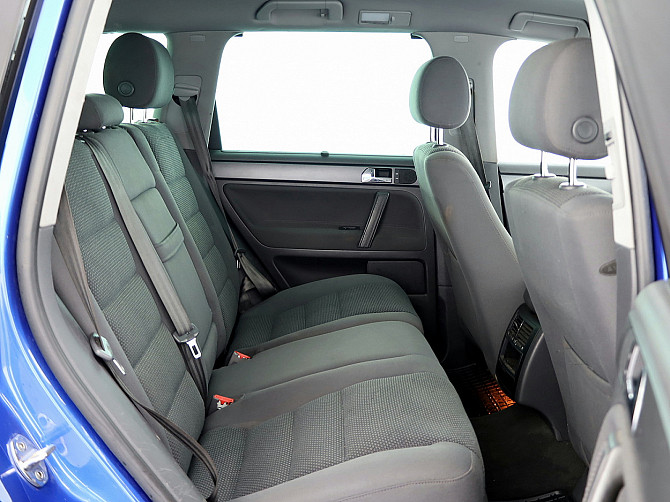 Volkswagen Touareg R-Line ATM 2.5 TDI 128kW Tallina - foto 7