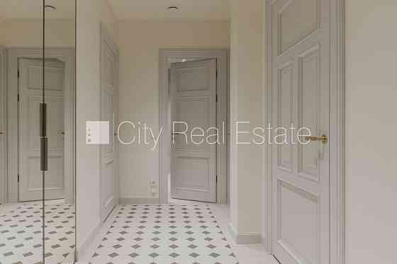 Фасадный дом, реновированный дом, энергоэффективный дом, закрытый двор, Рига