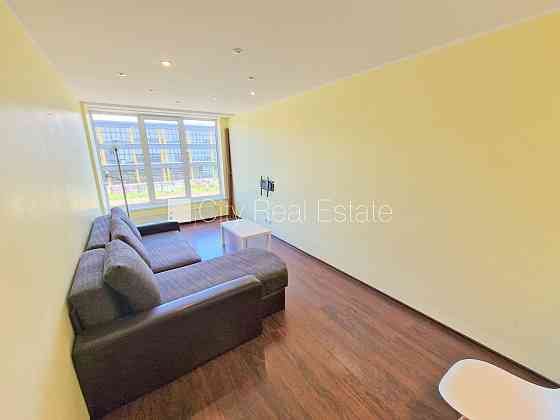 Земля в собственности, фасадный дом, реновированный дом, подъездная дорога Рига