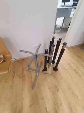 Sakarā ar mēbeļu maiņu birojam atdod MDF galda virsmas, lietotas, bet var mierīgi lietot tālāk. 2... Рига