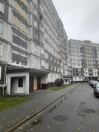 Pārdošanā 4-istabu dzīvoklis Zolitūdē. Tas sastāv no priekštelpas, trīs izolētām istabām, vienas cau Рига - изображение 1