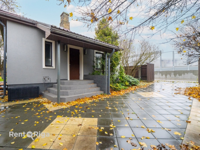 Pārdod mājīgu un plašu ģimenes māju Purvciemā, Braslas ielā.  Māja tiek pārdota ar visu Rīga - foto 4