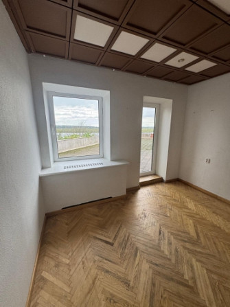 Izīrē telpas, Jūrmalā. Pieejamas vairākas telpas ar dažādu platību vai visa ēka kopumā. Jūrmala - foto 6