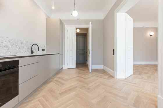 Эксклюзивная полностью реставрированная квартира у Верманского сада  Доступна с Rīga