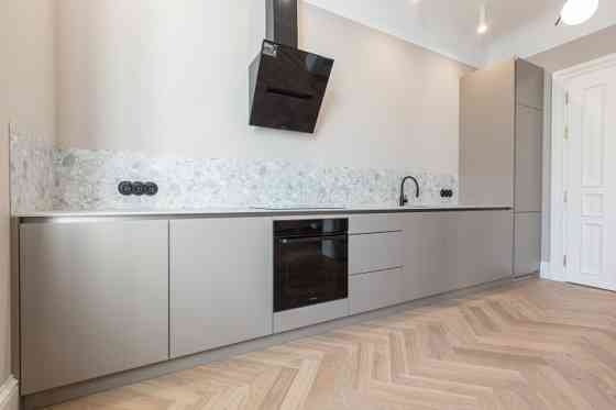 Эксклюзивная полностью реставрированная квартира у Верманского сада  Доступна с Rīga