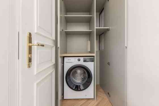 Эксклюзивная полностью обновлённая студия у Верманского сада  Квартира (4 этаж): - Rīga