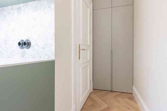 Эксклюзивная полностью обновлённая студия у Верманского сада  Квартира (4 этаж): - Rīga