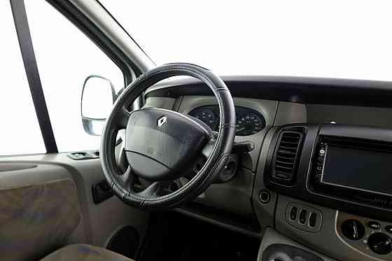 Renault Trafic Passenger 2.5 dCi 99kW Tallina