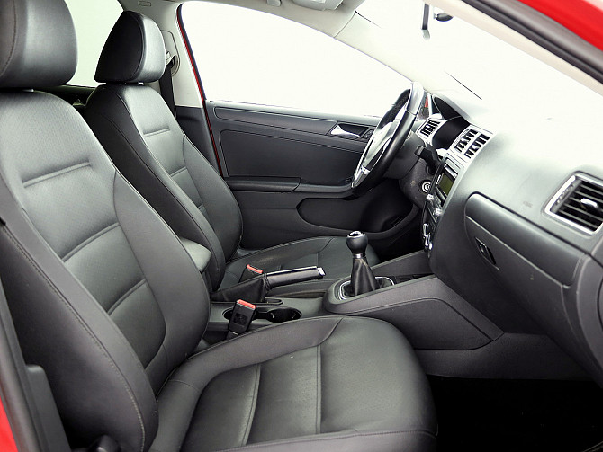 Volkswagen Jetta Highline 2.5 125kW Таллин - изображение 6