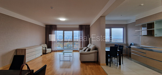 Jaunceltne, teritorijas iebrauktuves vārti aprīkoti ar automatizētu atvēršanās un Rīga - foto 11