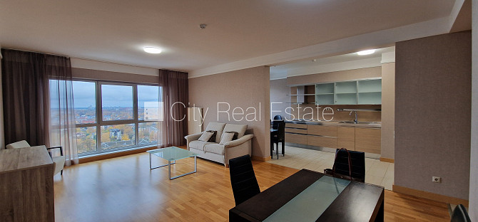 Jaunceltne, teritorijas iebrauktuves vārti aprīkoti ar automatizētu atvēršanās un Rīga - foto 10