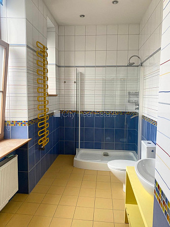 Фасадный дом, реновированный дом, благоустроенная озеленённая территория, вход с Рига - изображение 14