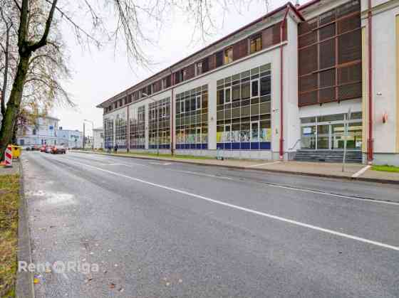 Сдается в аренду офисное помещение на пересечении улиц Мuitas и Citadeles, на 1-м этаже, с Rīga