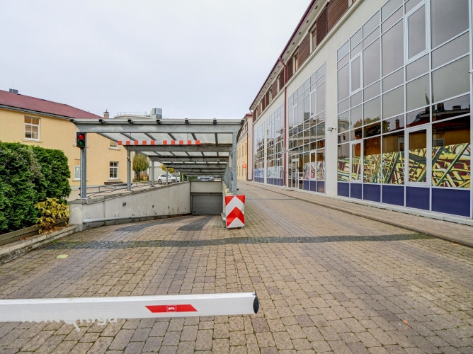 Iznomā biroja telpas Muitas un Citadeles ielu krustojumā, 1. stāvā, ar atsevišķu ieeju. Rīga - foto 9