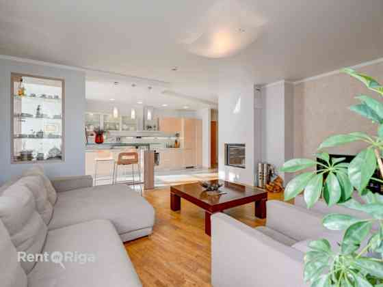 Эксклюзивная и просторная квартира в сердце Межапарка  Наслаждайтесь Рига