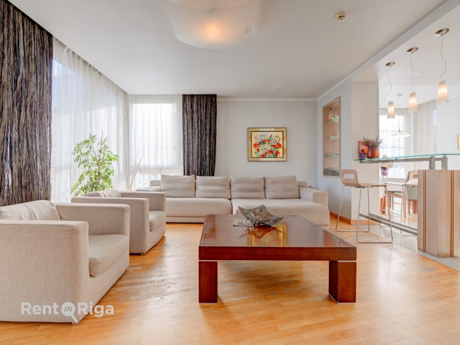 Эксклюзивная и просторная квартира в сердце Межапарка  Наслаждайтесь Рига - изображение 2