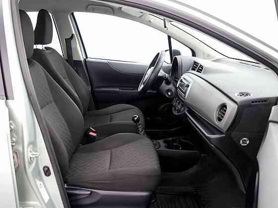 Toyota Yaris Linea Sol A-C 1.3 73kW Tallina