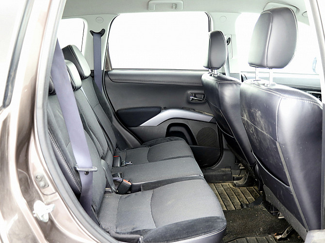 Mitsubishi Outlander Facelift LPG 2.4 125kW Tallina - foto 7