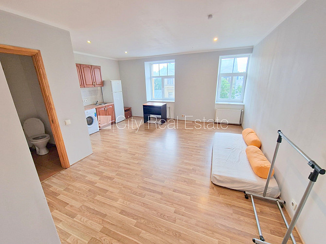 Fasādes māja, renovēta māja, slēgts pagalms, ieeja no ielas, kāpņu telpa pēc kosmētiskā Rīga - foto 10