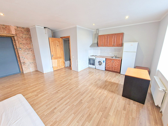 Fasādes māja, renovēta māja, slēgts pagalms, ieeja no ielas, kāpņu telpa pēc kosmētiskā Rīga - foto 11