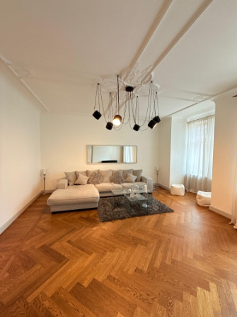 Pārdod elegantu 2 istabu dzīvokli Rīgas centrā  Piedāvājumā  skaists, pārdomāts un Rīga - foto 3