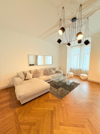 Pārdod elegantu 2 istabu dzīvokli Rīgas centrā  Piedāvājumā  skaists, pārdomāts un Rīga - foto 2