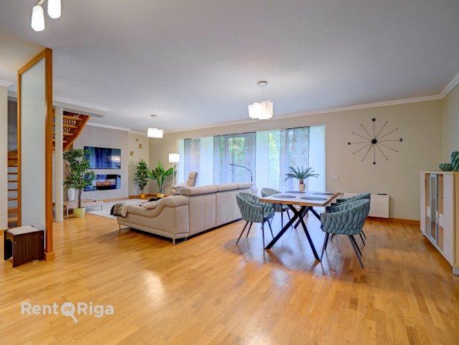 Реконструированный, качественно и со вкусом обставленный двухэтажный таунхаус в Огре и Огрский край - изображение 4