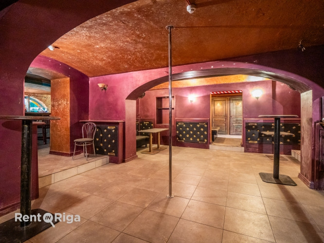 Tiek iznomātas kluba telpas  Elizabetes ielā 49!  Piedāvājam nomai plašas 200 m pagraba telpas Rīga - foto 1