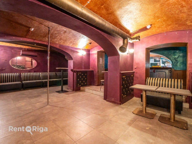 Tiek iznomātas kluba telpas  Elizabetes ielā 49!  Piedāvājam nomai plašas 200 m pagraba telpas Rīga - foto 2