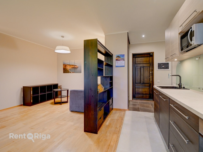 Dzīvoklis Rīgas centrā ar autostāvvietu!  Ilgtermiņā tiek izīrēts 3-istabu dzīvoklis, pēc Rīga - foto 14